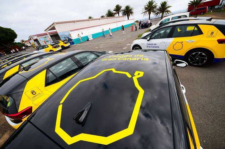 El Cabildo sella la renovación de la flota con un acuerdo de 5 años junto a myCarflix / TA